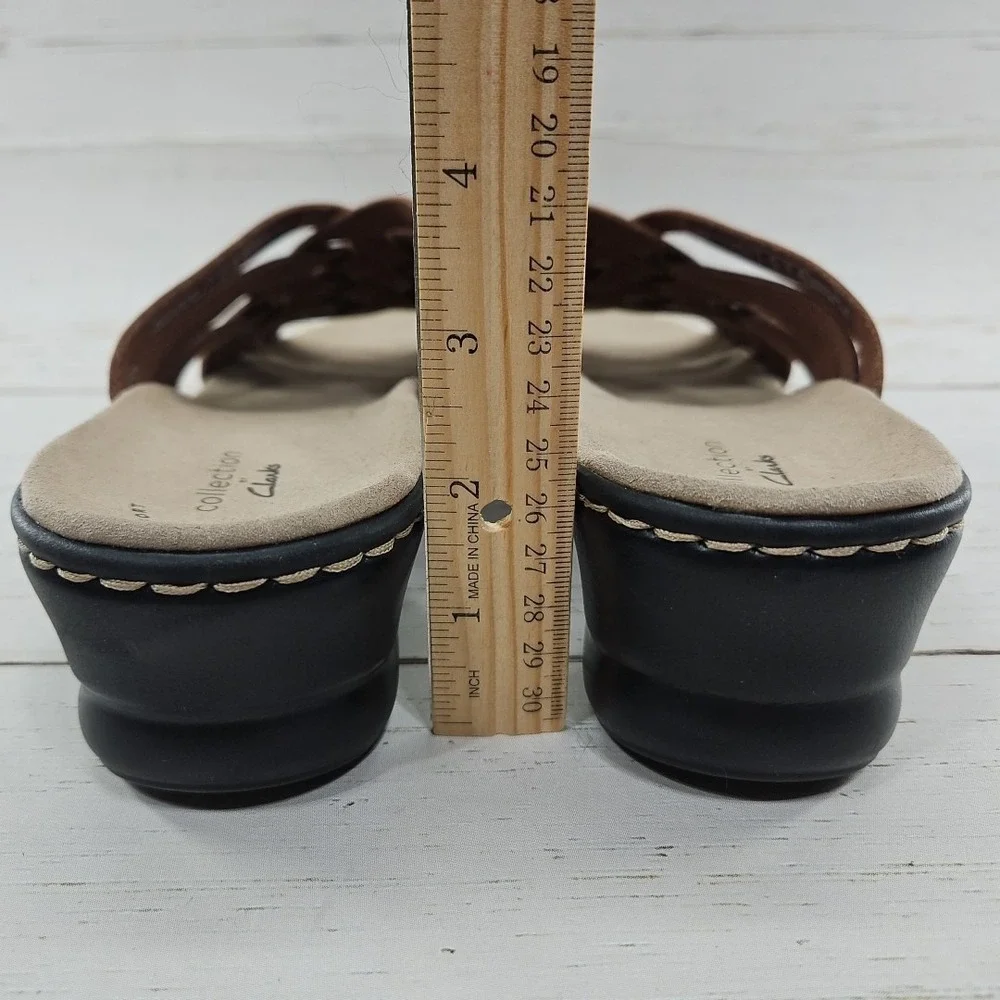 Clarks Lexi Salina Womens 9.5 Brown Leather Strappy‎ Sandals Shoes Slip On